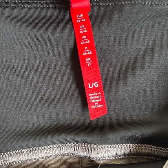 Spanx Velvet Leggings Graphite Gray Size L High Rise Shaping Holiday Pants - Picture 6 of 6